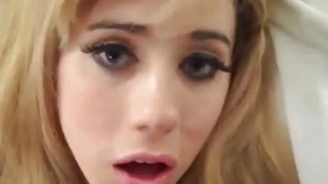 XXX hiçbir kayıt Karısı elbise kız 2 mobil hayvan pornosu yük alır
